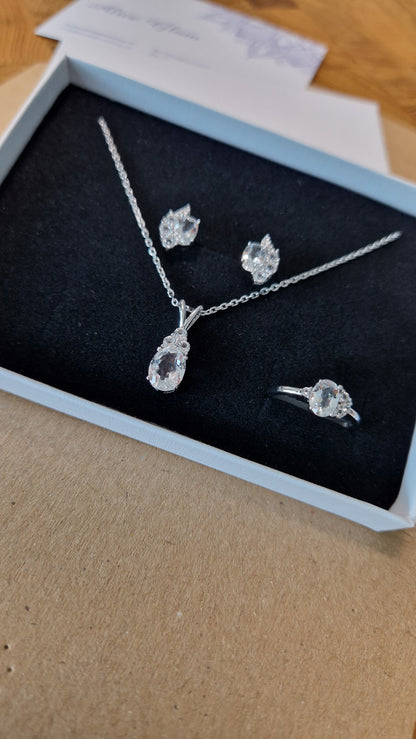 Silber Schmuckset Weisser Topas, White Topaz Jewelry set, Weiss topas Schmuckset, Topas Schmuck Set, Topaz Jewelry Set, Weiss Topas Ohrringe, Topas Ohrstecker, Weiss Topas Ring, Topas Kette, Weiss Topas Halskette, Topaz necklace, white topaz pendant necklace, white topaz ring, white topaz earrings, topaz stud earrings, silver ejwelry set, Silber Schmuck, Ring, Halskette, Necklace, Ohrringe, Ohrstecker, stud earrings