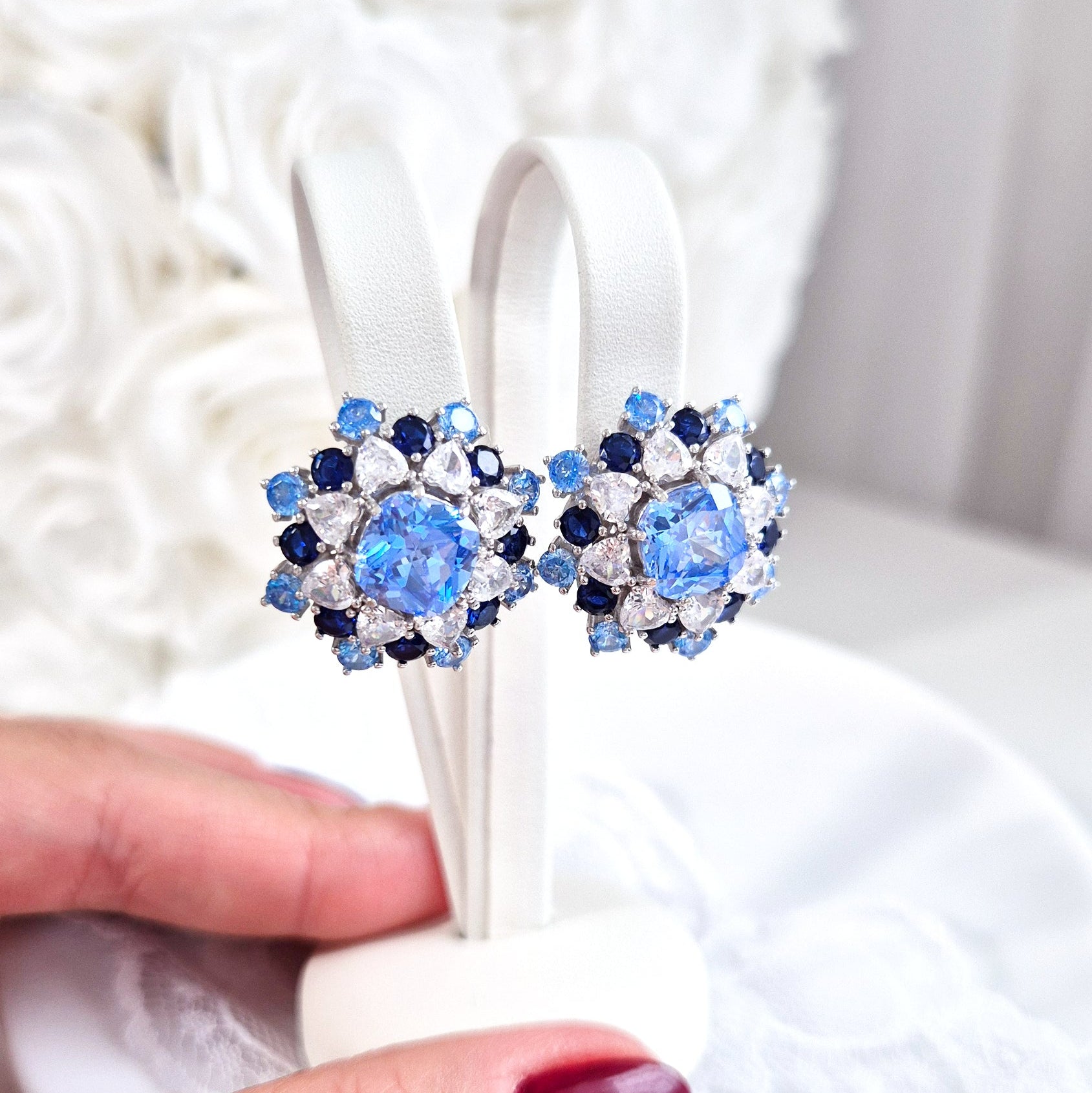 Silber Ohrringe, blaue Zirkonia Ohrringe, Weihnachtsohrringe, Schneeflocken Ohrringe, silver earrings cz blue, boucles doreilles, orecchini