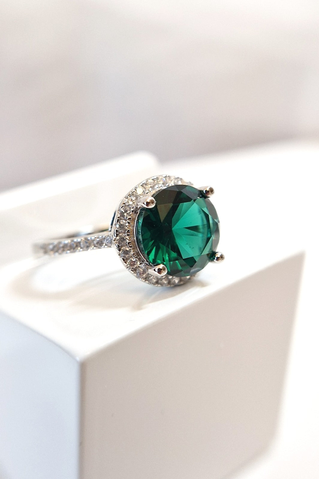 Smaragd Ring, Emerald Ring, grüner Smaragd Ring, green Emerald ring, Silberring, Silber Ring, Fingerring Smaragd, Fingerring, grüner Ring, Edelsteinring, Gemstone Ring, green ring, Ring Emaerald, halo ring, emerald halo ring, silver ring