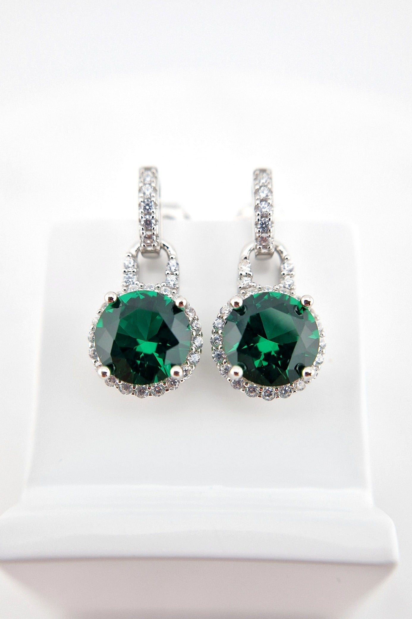 Smaragd Ohrringe, Emerald Earrings, Smaragd Ohrstecker, Silber Ohrringe. grüne Smaragd Ohrringe, grüne Ohrringe, green Emerald Earrings, green earrings, silver earrings, gemstone earrings, Edelstein Ohrringe grün