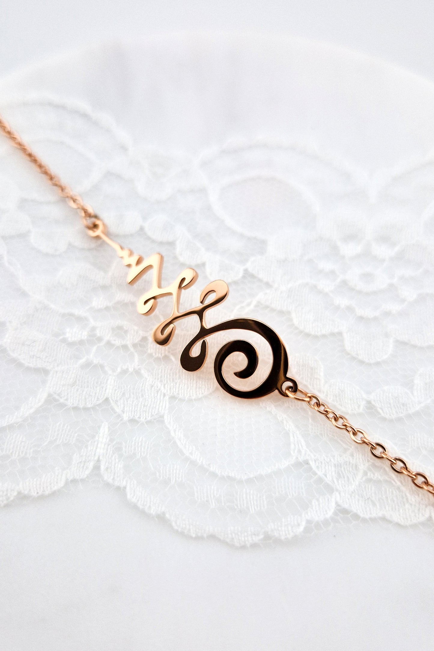 Unalome Armband, Unalome Bracelet, Unalome Symbol, Unalome meaning, Unalome tattoo, golden bracelet, goldenes Armband, Rosegold Armband, Silber Armband, gold bracelet, rose-gold bracelet, silver bracelet, Schmuck mit Bedeutung, Unalome Meaning, friendship bracelet, spiritual bracelet, spiritueller Schmuck, Freundschaftsarmband