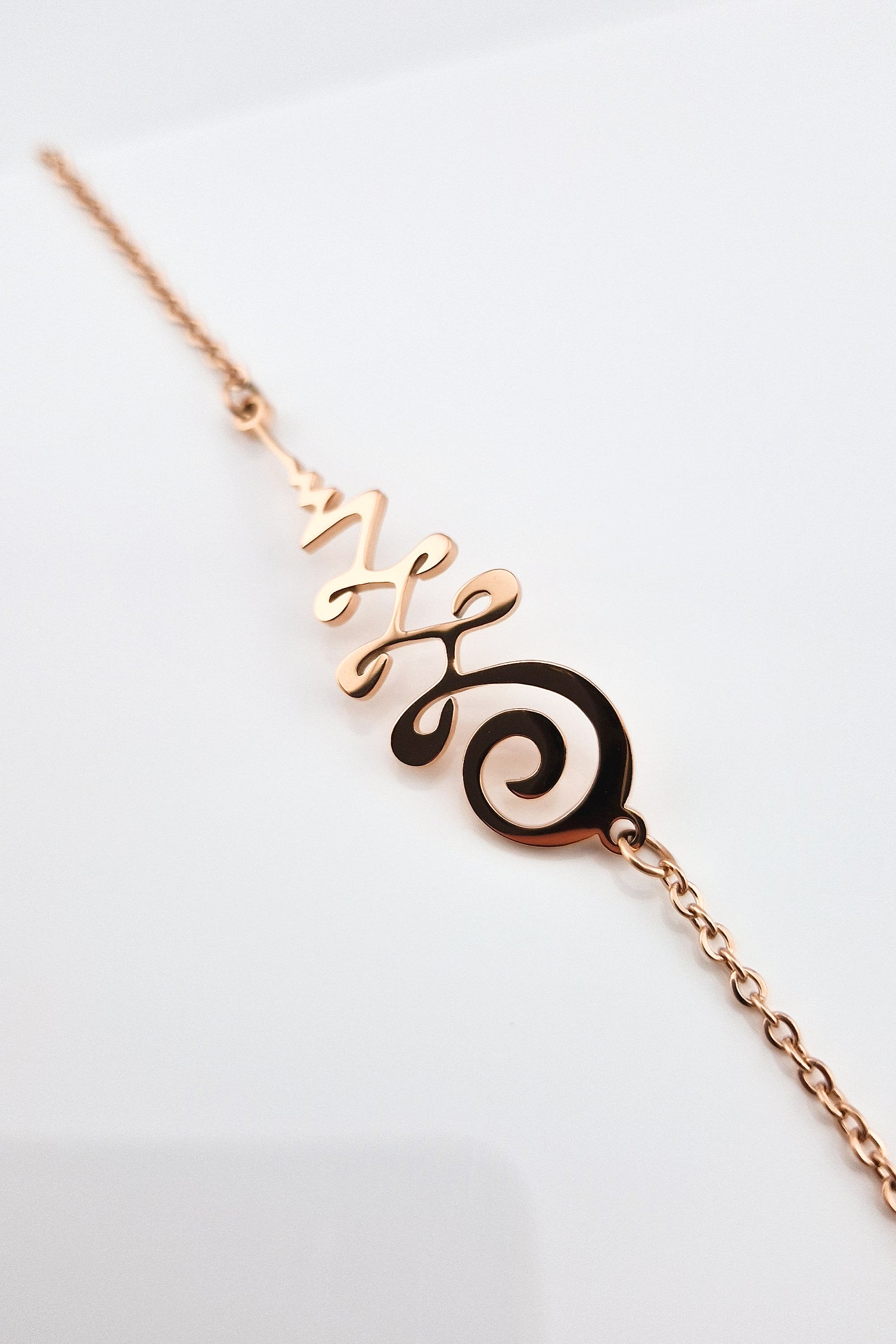 Unalome Armband, Unalome Bracelet, Unalome Symbol, Unalome meaning, Unalome tattoo, golden bracelet, goldenes Armband, Rosegold Armband, Silber Armband, gold bracelet, rose-gold bracelet, silver bracelet, Schmuck mit Bedeutung, Unalome Meaning, friendship bracelet, spiritual bracelet, spiritueller Schmuck, Freundschaftsarmband