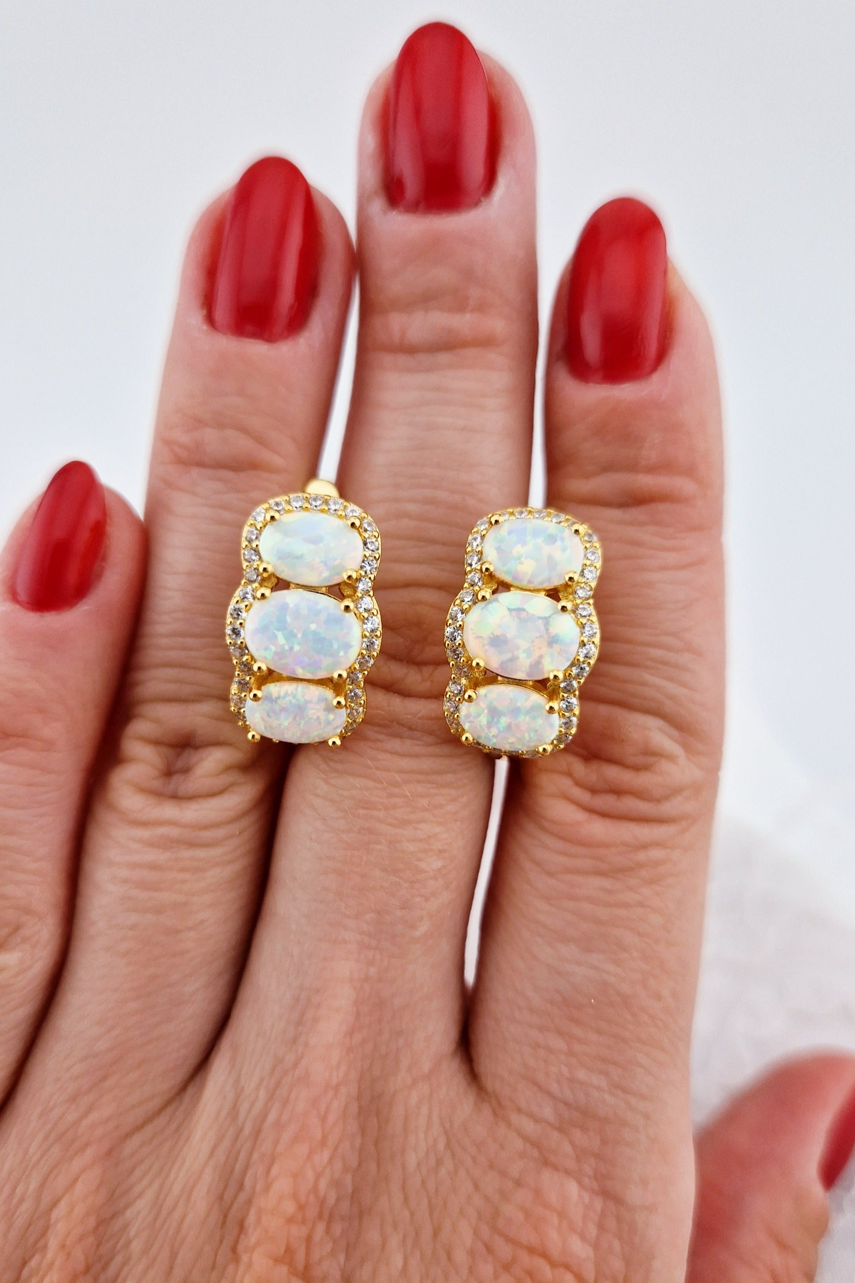Weiss Opal Ohrringe, Creolen, Opal Ohrringe, White Opal earrings, Opal Earrings, hoop earrings, goldene Ohrringe, Ohrringe mit weissen Steinen, golden Earrings, earrings with white stones, earrings, Ohrringe, boucles d oreilles opale
