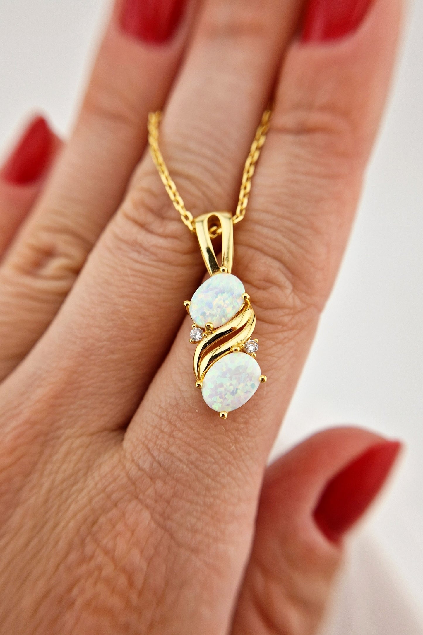 Weiss Opal Halskette, White Opal Necklace, Opal Halskette, Opal Kette, Opal Anhänger Kette, Opal necklace, opal pendant necklace, goldene Kette, Gold Halskette, golden Necklace, Damen Halskette, Halskette mit weissem Stein, gold necklace with white Stone pendant, Halskette, Anhänger Halskette, necklace, collier d'opale