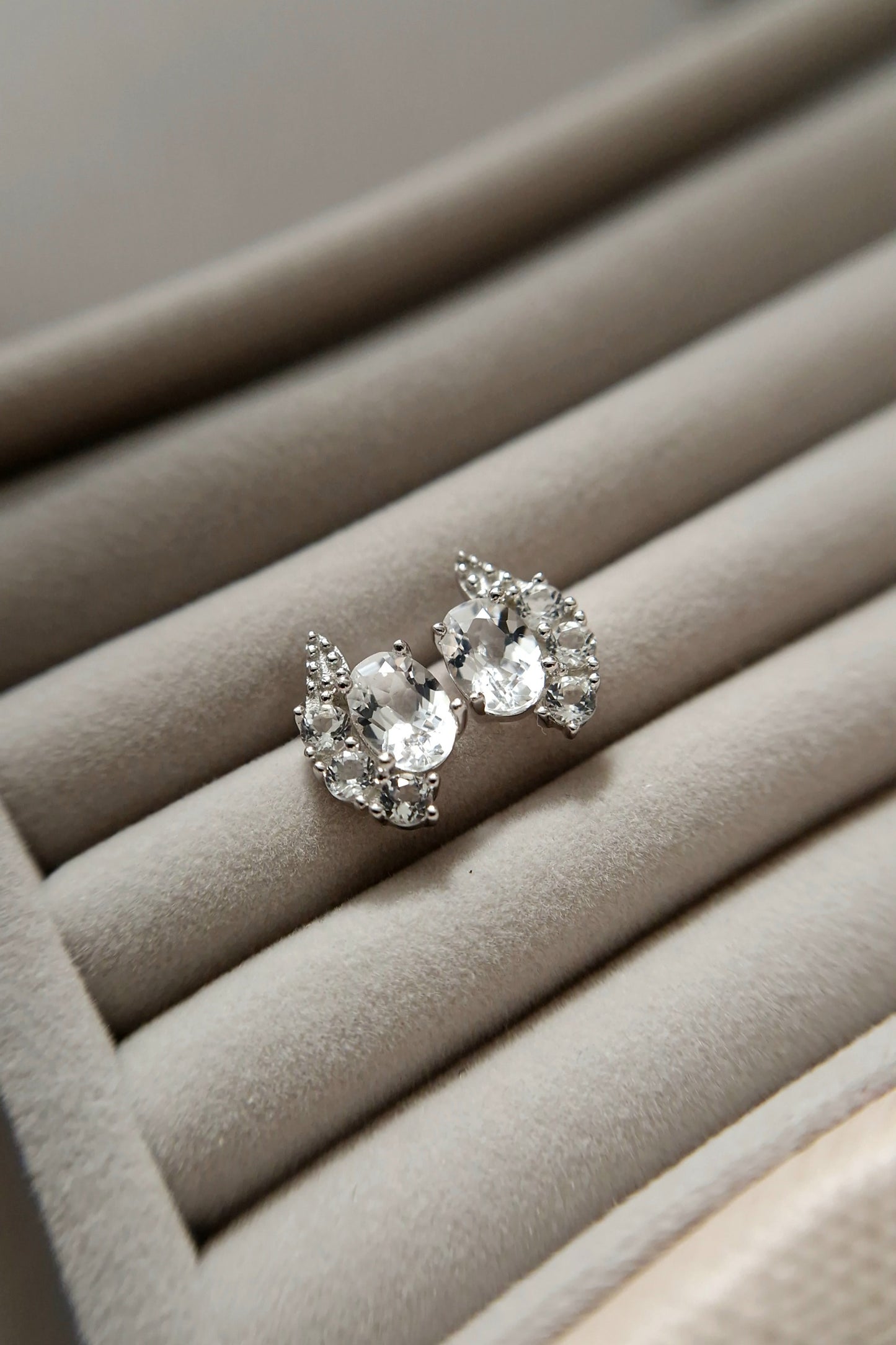Weiss Topas Ohrringe, White Topaz Earrings, Topaz stud earrings, lab grown diamond earrings, lab grown topaz earrings, Silber Ohrringe, Silber Ohrstecker, silver earrings, Weiss Topas Ohrstecker, Silber Ohrstecker mit weissem Topas Edelstein, Topas Ohrringe, Weisse Edelstein Ohrringe, white topaz