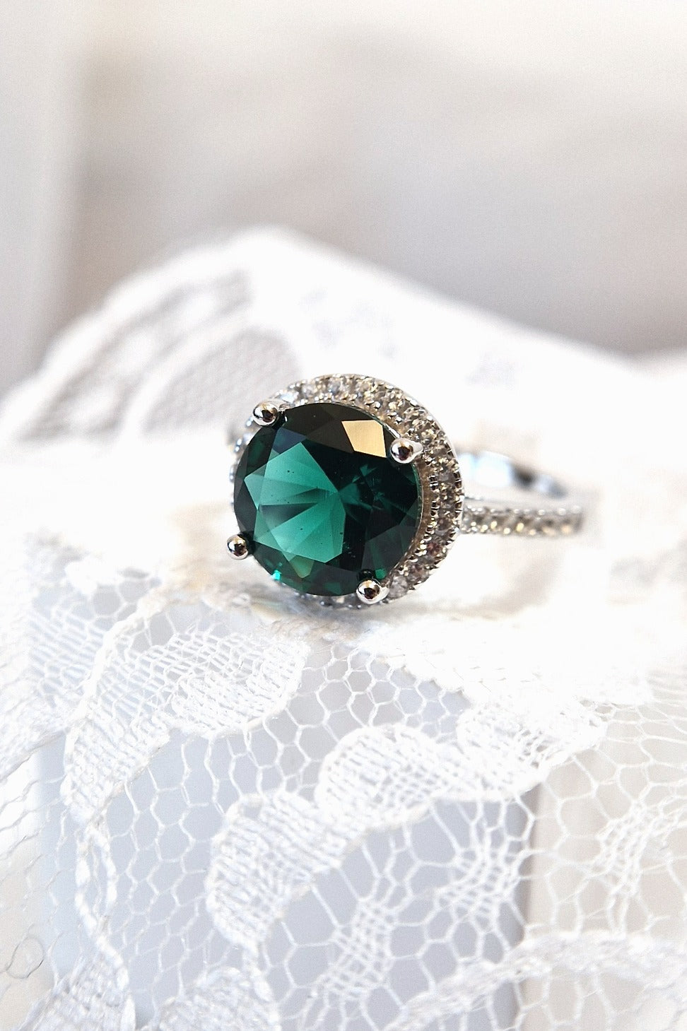 Smaragd Ring, Emerald Ring, grüner Smaragd Ring, green Emerald ring, Silberring, Silber Ring, Fingerring Smaragd, Fingerring, grüner Ring, Edelsteinring, Gemstone Ring, green ring, Ring Emaerald, halo ring, emerald halo ring, silver ring