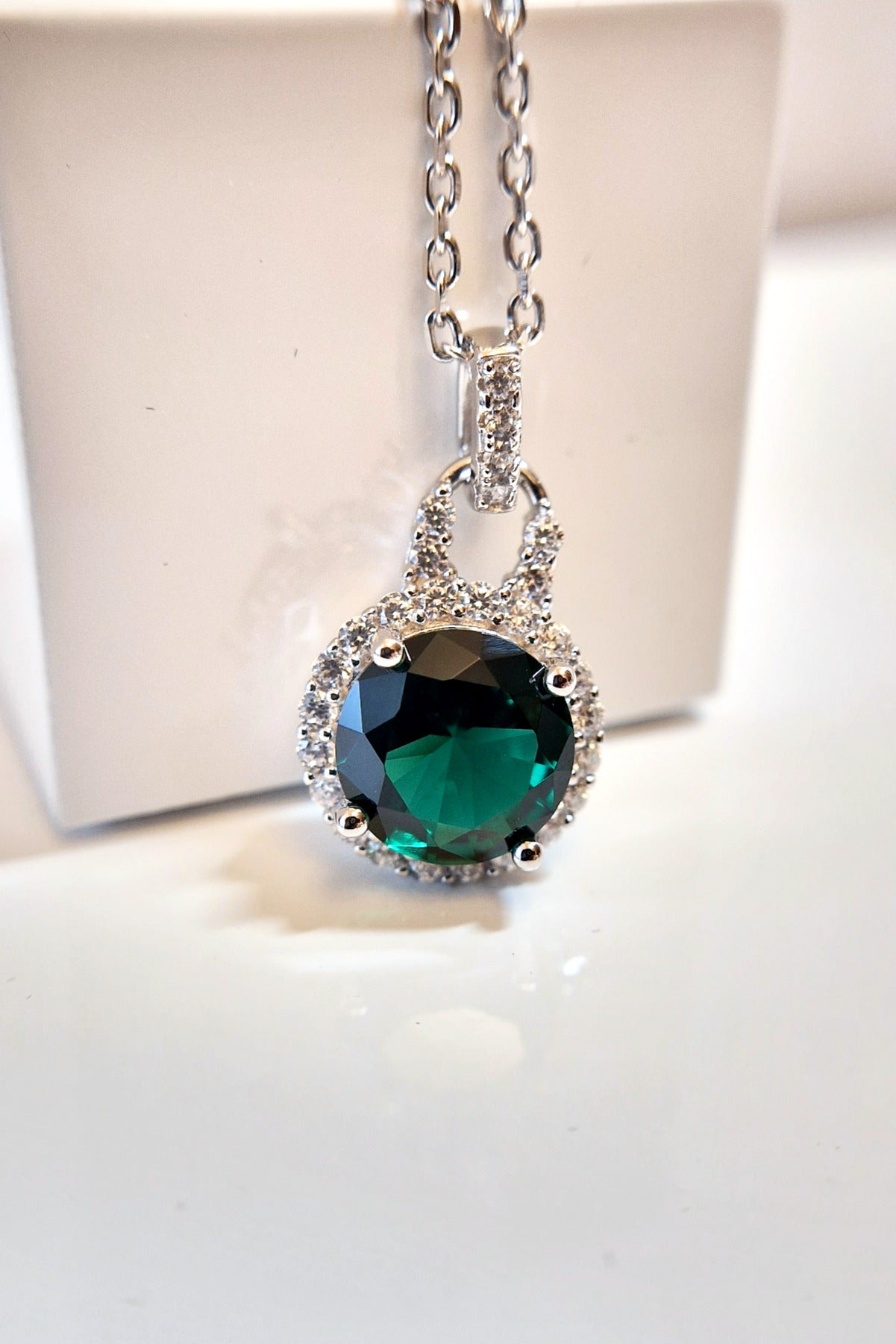 Smaragd Kette, Smaragd Halskette, Emerald necklace, Emaerlad pendant neckalce, silber Halskette, grüne Kette, Kette mit Smaragd Anhänger, silver necklace with green pendant, Halskette, Necklace, pendant necklace, green necklace