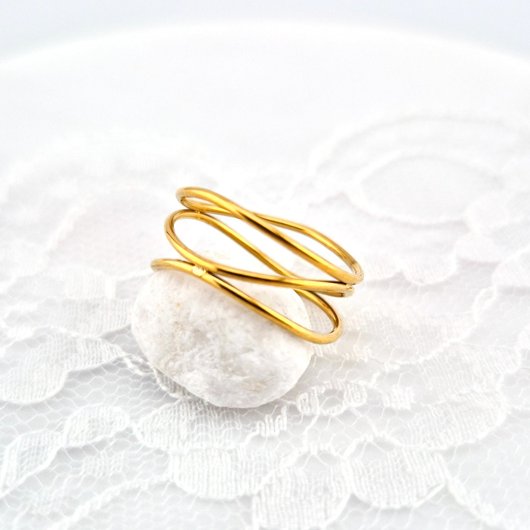Minimalistischer Ring, minimalist ring, Bague minimaliste, Anello minimalista, golden ring, gold ring, bague doree, minimalist ring gold, Minimalistischer Ring Damen, minimalistischer Ring gold, Edelstein Ring gold, Stainless steel ring gold