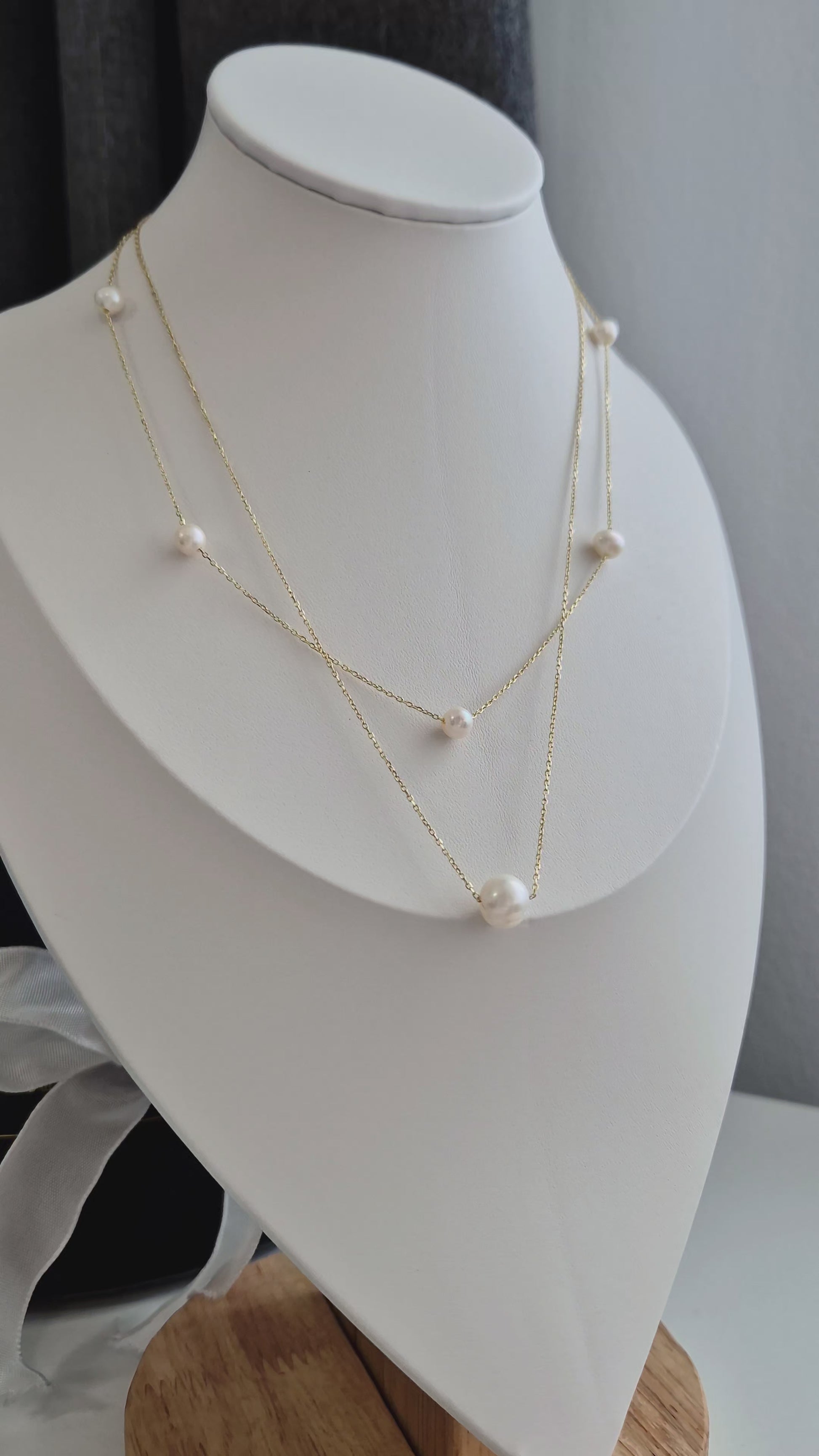 Perlen Halskette, Pearl necklace, Pearl double layer necklace, Perlen Kette, Perlenkette, Halskette, doppelstrang Perlenkette, Kette, goldene Halskette, Damenhalskette, Damenschmuck, Perlen Schmuck, Pearl Jewelry, baroqua pearl necklace, sweet water pearl necklace, collier perle, collana,  Silber Halskette, 925 sterling silber, sterling silver, jewelry, jewellery, bijou, bijoux, gioielli, accessoire, Schmuck, gold-plated, vergoldet, doree