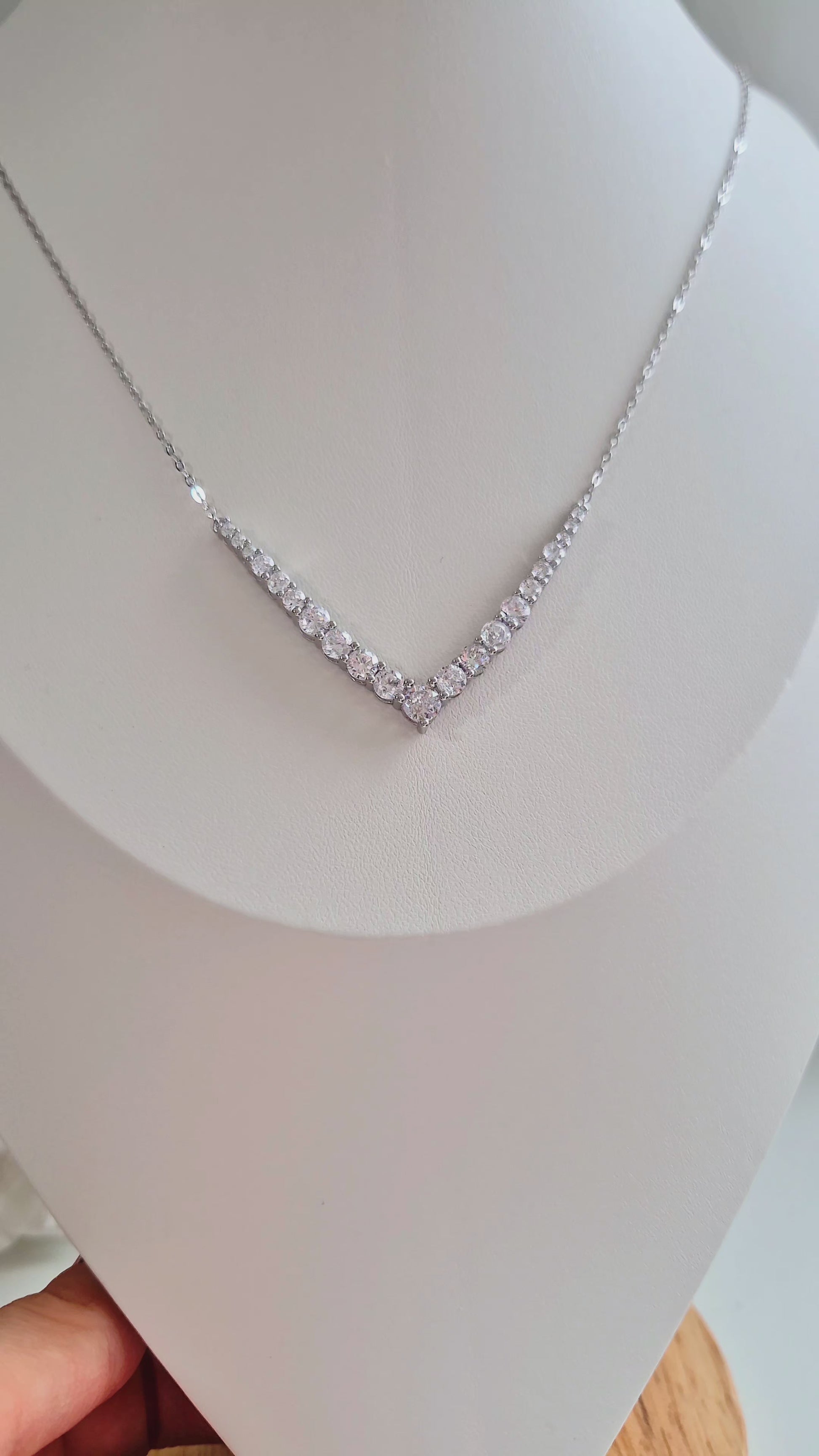 Necklace V-shaped, Halskette V-Form, Silber Kette, silver pendant necklace