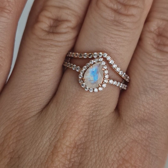 Mondstein Ring Rosegold, Rainbow moonstone rings rose glod palted silver ring, Silber Ring mit Mondstein Edelstein, halo Ring, Chevron Ring, Mondstein Ring SIlber Ring mit Mondstein Rosegold vergoldet, Rosegold Ring, Moonstone Ring