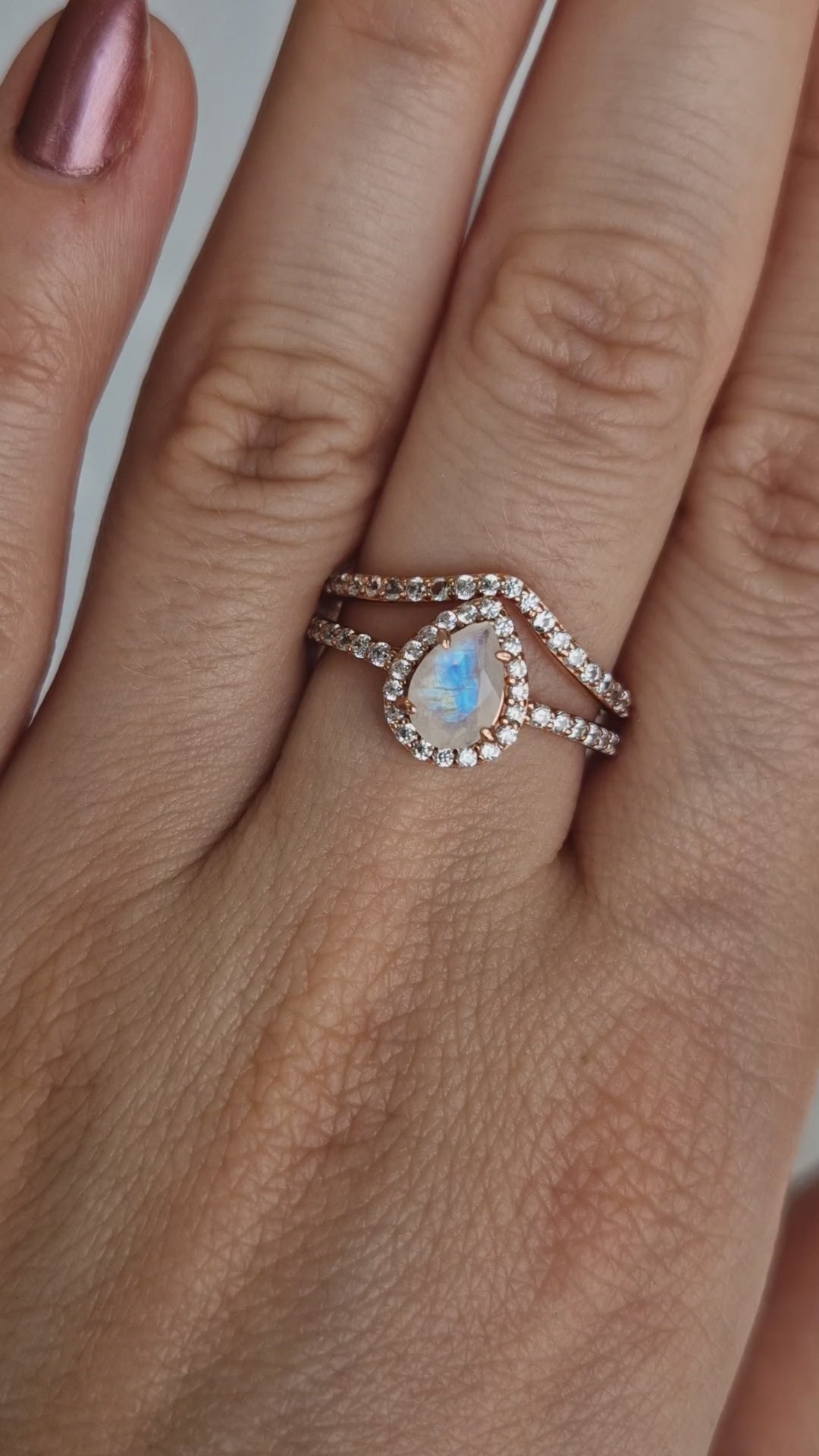 Mondstein Ring Rosegold, Rainbow moonstone rings rose glod palted silver ring, Silber Ring mit Mondstein Edelstein, halo Ring, Chevron Ring, Mondstein Ring SIlber Ring mit Mondstein Rosegold vergoldet, Rosegold Ring, Moonstone Ring