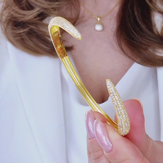Pave Armreif, Pave bangel, bracelet pave, bracciale pave, gold bangle, claw bangle, gold armreif, goldener armreif, Krallen Armreif, bracelet dore, bracciale dorato, elegant bangle, eleganter armreif, Armreif, Bangle, bracelet, bracciale, bracelet