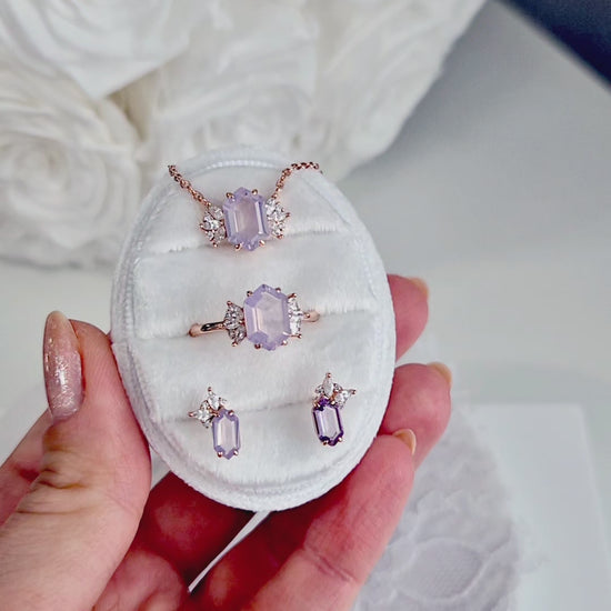 Lavendelquarz Schmuckset, Schmuckset Lavendelquarz, Lavender quartz jewelry set, Parure de bijoux en quartz lavande, Set di gioielli in quarzo lavanda, Schmuckset, jewellery set, Rosegold Schmuck, Silber Schmuck Set, Rose Gold Schmuckset, rose gold jewelry set, Rose gold jewelry, Lavendelquarz Ohrringe, Lavendelquarz Halskette, Lavendelquarz Ring, Schmuck, Ring, Ohrringe, Ohrstecker, Ring