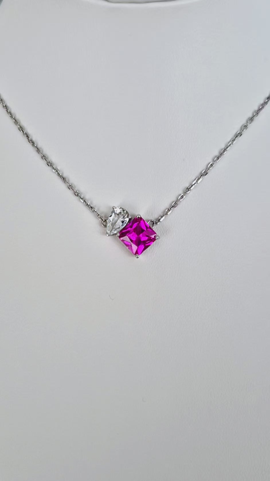 Edelstein Halskette, gemstone necklace, toi et moi necklace, toi et moi, Rosa Saphir Halskette, Silberkette, Silber Halskette, Damen Halskette, hot pink sapphire necklace, pink sapphire neckalce, sapphire necklace, Saphir Kette, Anhänderkette, pendant necklace, Rosegold Kette, rose-gold necklace, topas Halskette, topaz necklace, Silber Halskette mit Saphir Ahänger