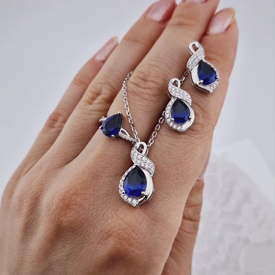 Blauer Saphir Schmuckset, Royal Blue Sapphire Jewelry Set, blue sapphire jewelry set, Blau Saphir Schmuck set, Saphir Schmuckset, Saphir Schmuck, Saphir Ohrringe, Saphir Ohrstecker, Saphir Ring, Saphir Halskette, Saphir Kette, Blue Sapphire Jewelry, Sapphire Ring, Sapphire earrings, Spaphie necklace, blue sapphire ring blue sapphire earrings, blue sapphire necklace, silver jewelrs set, Silber Schmuckset