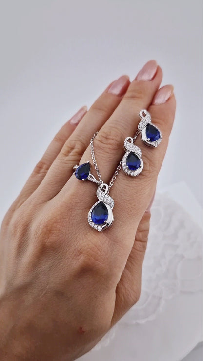 Blauer Saphir Schmuckset, Royal Blue Sapphire Jewelry Set, blue sapphire jewelry set, Blau Saphir Schmuck set, Saphir Schmuckset, Saphir Schmuck, Saphir Ohrringe, Saphir Ohrstecker, Saphir Ring, Saphir Halskette, Saphir Kette, Blue Sapphire Jewelry, Sapphire Ring, Sapphire earrings, Spaphie necklace, blue sapphire ring blue sapphire earrings, blue sapphire necklace, silver jewelrs set, Silber Schmuckset