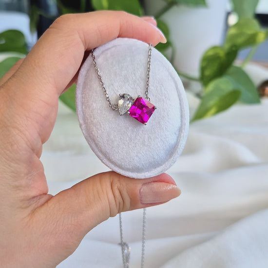 Saphir Halskette, Sapphire necklace, gemstone necklace, toi et moi necklace, toi et moi, Rosa Saphir Halskette, Silberkette, Silber Halskette, Damen Halskette, hot pink sapphire necklace, pink sapphire neckalce, sapphire pendant, Saphir Kette, Anhängerkette, pendant necklace, Rosegold Kette, rose-gold necklace, topas Halskette, topaz necklace, Silber Halskette mit Saphir Ahänger, Halskette, necklace, collier, collana, Schmuck, jewelry, jewellery, bijoux, gioielli, accessoire