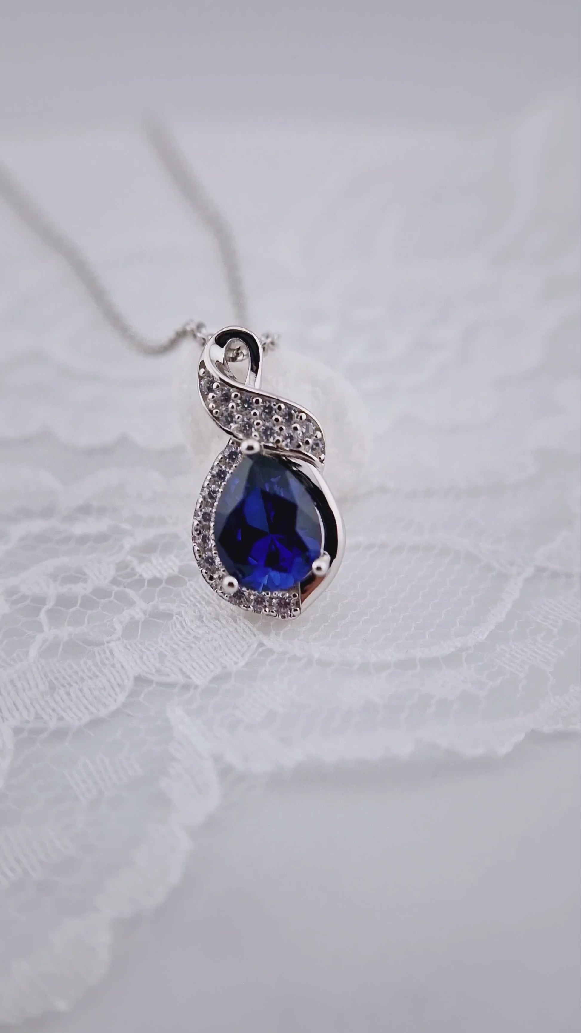 Saphir Halskette, Saphir Kette, Silber Kette mit Saphir Anhänger, Edelstein Kette, sapphire necklace