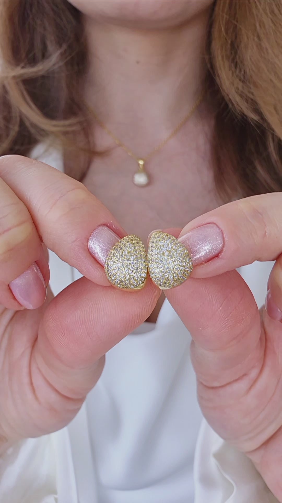 Pavé Ohrringe, Pavé earrings, Boucles doreilles pavé, Orecchini pavé, Gold Ohrringe, goldene Ohrringe, Goldene Creolen, Ohrringe, Creolen, golden Earrings, gold earrings, boucles doreed plaque dor, boucles doreilles, orecchini, huggie hoop earrings, hoop earrings, earrings, orecchini dorata